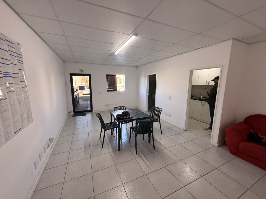 To Let Commercial Property for Rent in Rivergate Western Cape